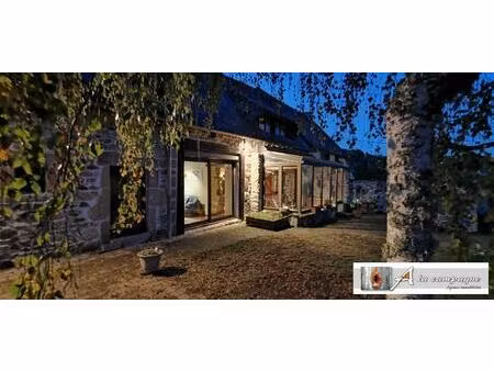 jolie maison avec dépendances et terrain