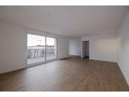 vente appartement 4 pièces à vern-sur-seiche (35770) : à vendre 4 pièces / 93m² vern-sur-s