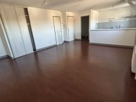 location appartement 2 pièces 55 m² à bergerac (24100)  510 €