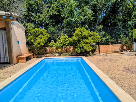 villa plain pied avec piscine et garage