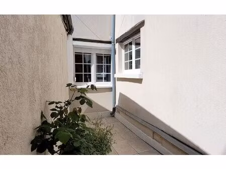 location maison  m² t-4 à orléans  850 €