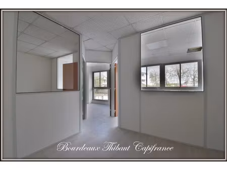 location locaux professionnels 1 pièce 21 m² à trappes (78190)  238 €