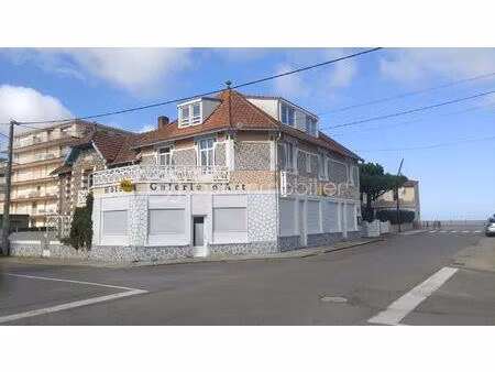 immeuble mixte de 348 m² à pornic