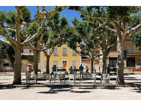 vente bureaux  227.15m²  la crau