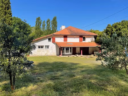 maison en pierre 140m2 sur terrain 2525m2