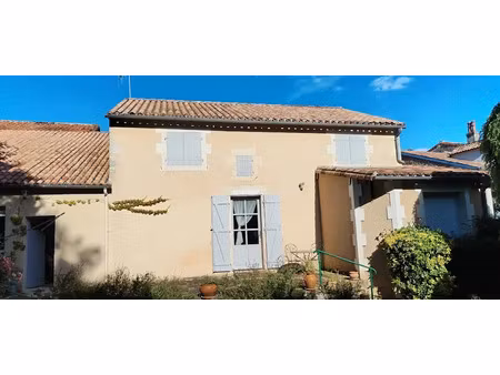 vente maison 7 pièces 166.53 m² à persac (86320)  157 900 €