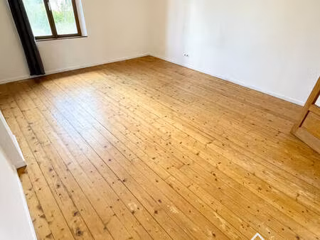 ◊ maison en briques rouges avec cour secrète