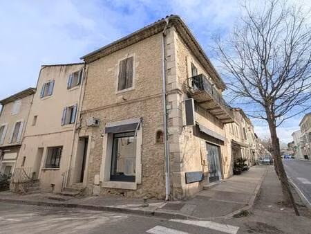 immeuble 1 commerce + 4 appartements