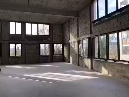 location local d'activités bordeaux 2 561 m²