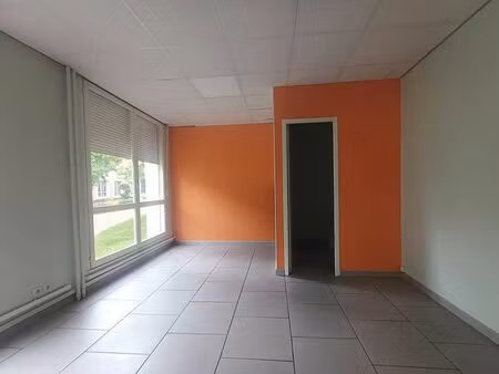 vente bureau poitiers 68 m²