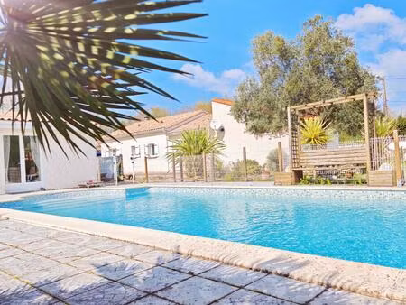 maison de 140m2- 3 chambres- piscine- garage-