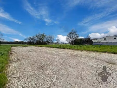 vente terrain 924 m2 à saint-médard-de-guizières