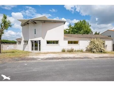 vente maison 5 pièces 140 m² pons (17800)