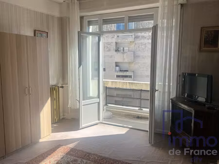 saint-etienne/hyper centre t2 de 61m2 ascenseur balcons