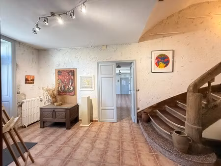 très belle demeure de 392m² du 17ème siècle  7 chambres  terrain de 1163m² 548 000 €