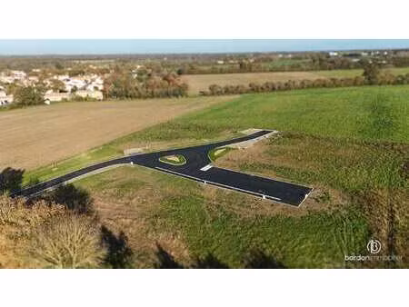 vente terrain à falleron (85670) : à vendre / 722m² falleron