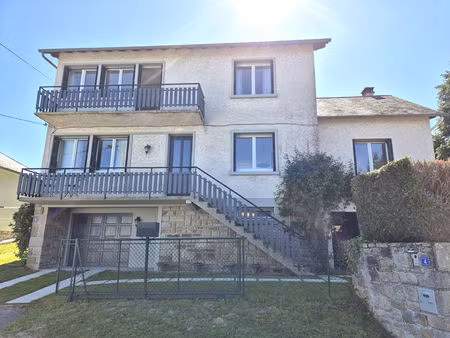 correze. treignac. belle maison de 3/4 chambres avec garage  atelier séparé et entourée de