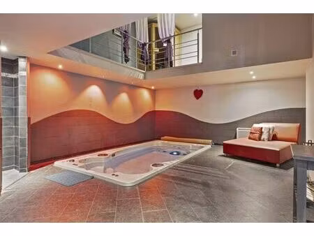 centre de bien-être d'un appartement de 3 chambres à reprend