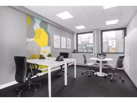 espace de bureau privé pour 5 personnes à regus dilbeek