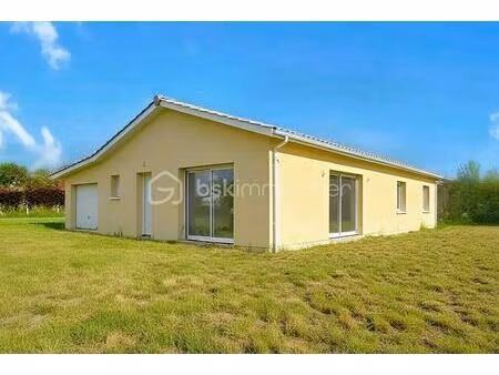 maison de 110 m² à villefranche-de-lonchat