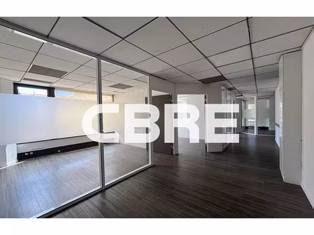 location bureau cannes 127 m²