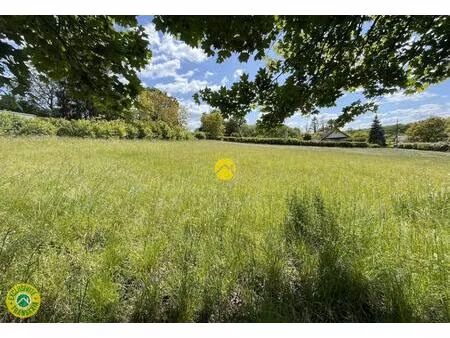 terrain constructible 3 065m²