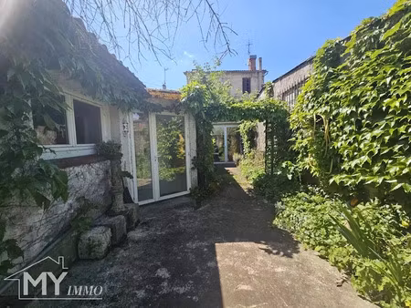 vente maison 4 pièces 164 m² à sainte-foy-la-grande (33220)  129 000 €