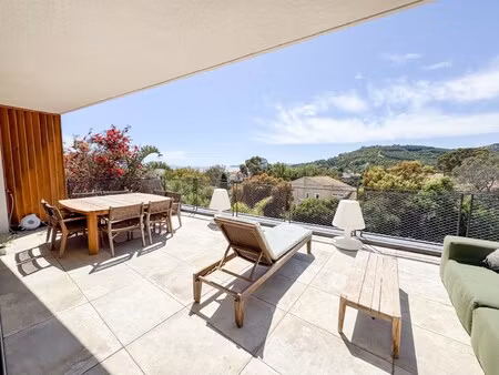 appartement de luxe à vendre à le lavandou
