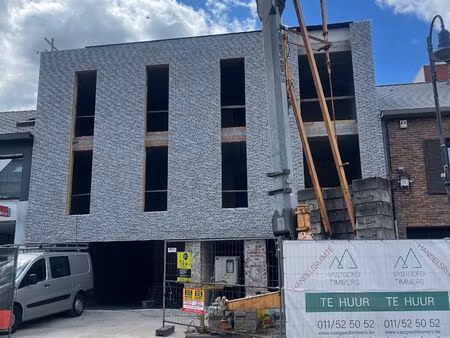 handelspand te huur in het hartje van houthalen  de kans voor ondernemers!