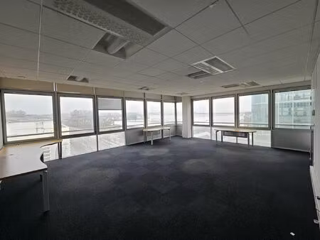 location bureau 3179 m² à angers (49100)