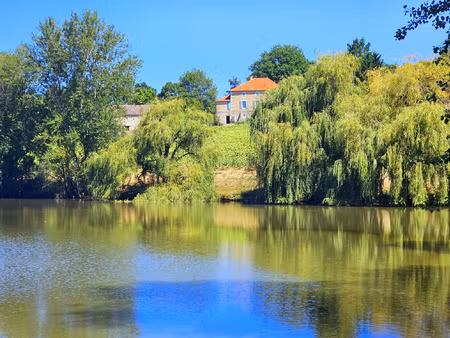magnifique grande ferme 31 hectares vue dominante et lac - n
