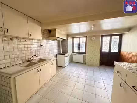 vente maison 4 pièces 101 m² à lacourt (09200)  55 500 €