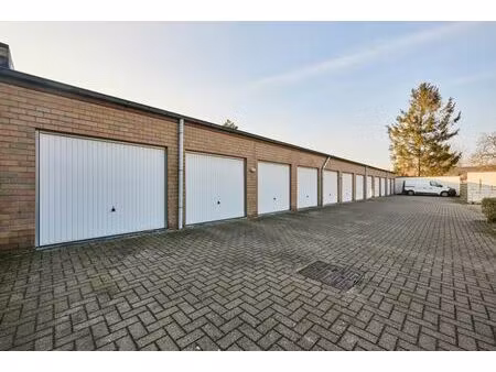 appartement avec 2 chambres  terrasse et garage