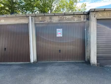droge afgesloten garage te koop aan de zuidkant van het s...