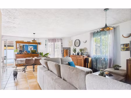 maison sillans 108 m² t-5 à vendre  310 000 €