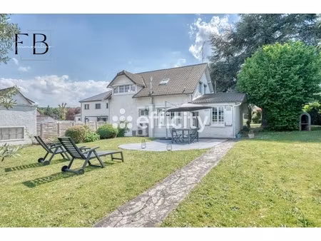maison 7 pièces - 150 m²