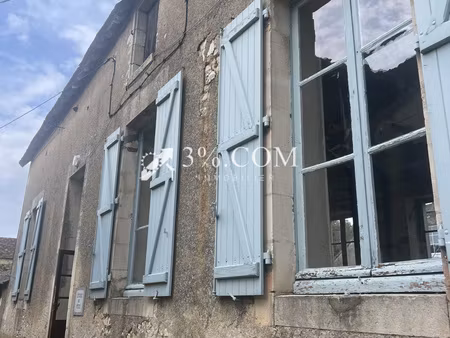 3%. com immobilier à angles sur l'anglin