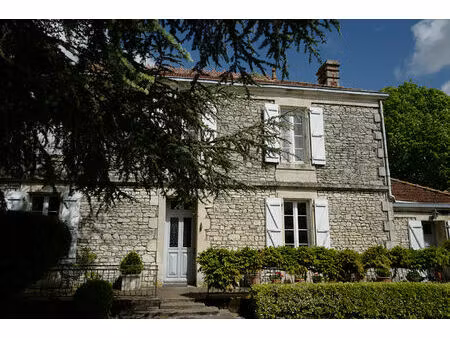 vente maison 8 pièces  157.00m²  curzon