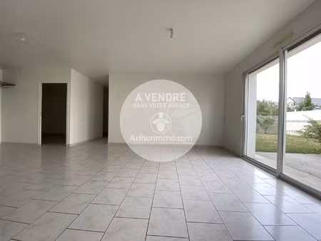 quartier résidentiel  plain-pied à 500 m du centre bourg