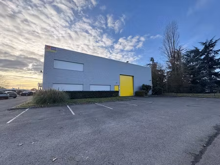 à louer - local d'activité - 657m2 -proche orléans et autoroute a10/a71