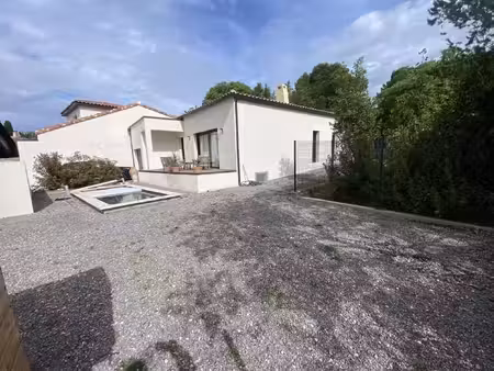 aujargues // villa t4 de 95m2 environ sur une parcelle de 43