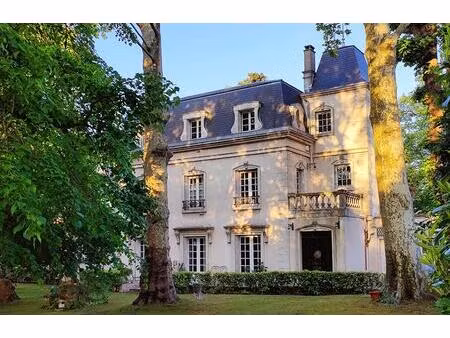 demeure bourgeoise grand parc 8 pièces neuilly-plaisance (93360)