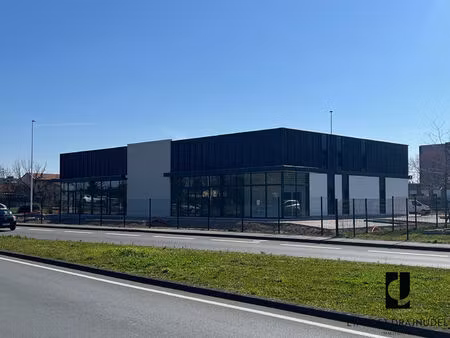 local commercial roanne 134 m2