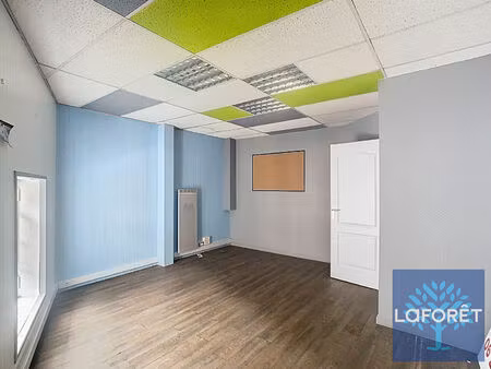 plateau de 270 m² environ