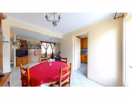 maison de 3 chambres avec un grand garage  jardin à mantes la jolie