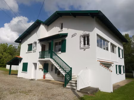 baisse de prix - maison avec deux logements environnement