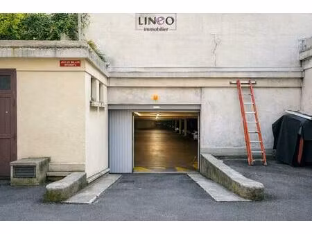 choisy le roi - centre-ville - box de 11 m² dans une petite copropriété sécurisée