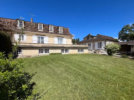 vente maison 10 pièces 247 m² à montagnac-la-crempse (24140)  349 600 €