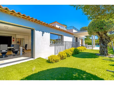 vente maison 9 pièces 293m2 sainte-maxime 83120 - 2195000 € - surface privée