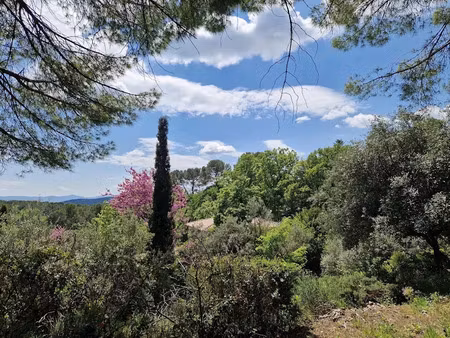 vente terrain 1799 m² à flayosc (83780)  219 000 €